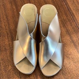 No. 6 clogs in rose gold leather and wood